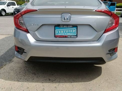 Used 2017 Honda Civic EX-T image 3