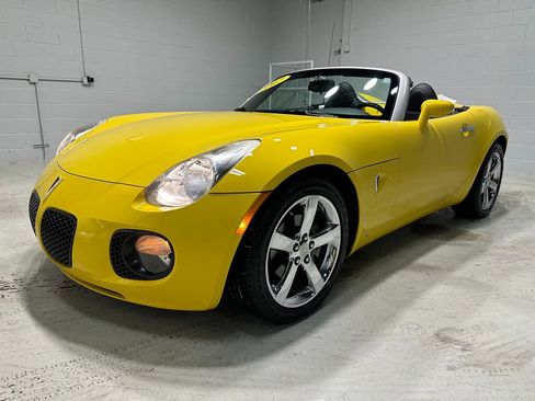 Used 2007 Pontiac Solstice GXP w/ Premium Package image 15