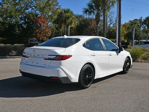 Certified 2025 Toyota Camry SE image 3