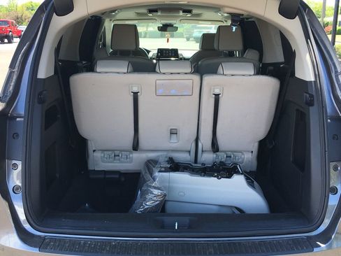 Used 2026 Honda Odyssey Touring image 6