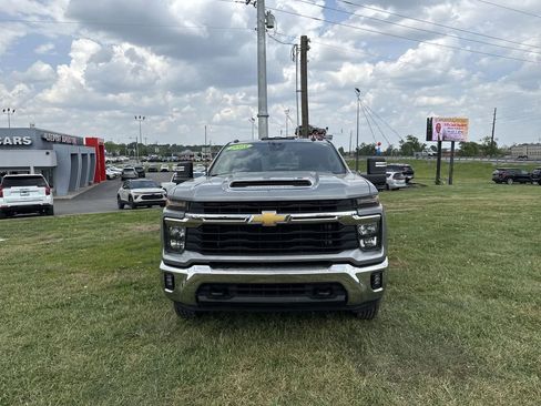 Used 2025 Chevrolet Silverado 3500 LT AWD/4WD image 16