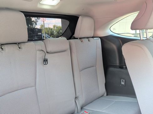 Used 2023 Toyota Highlander LE FWD image 26