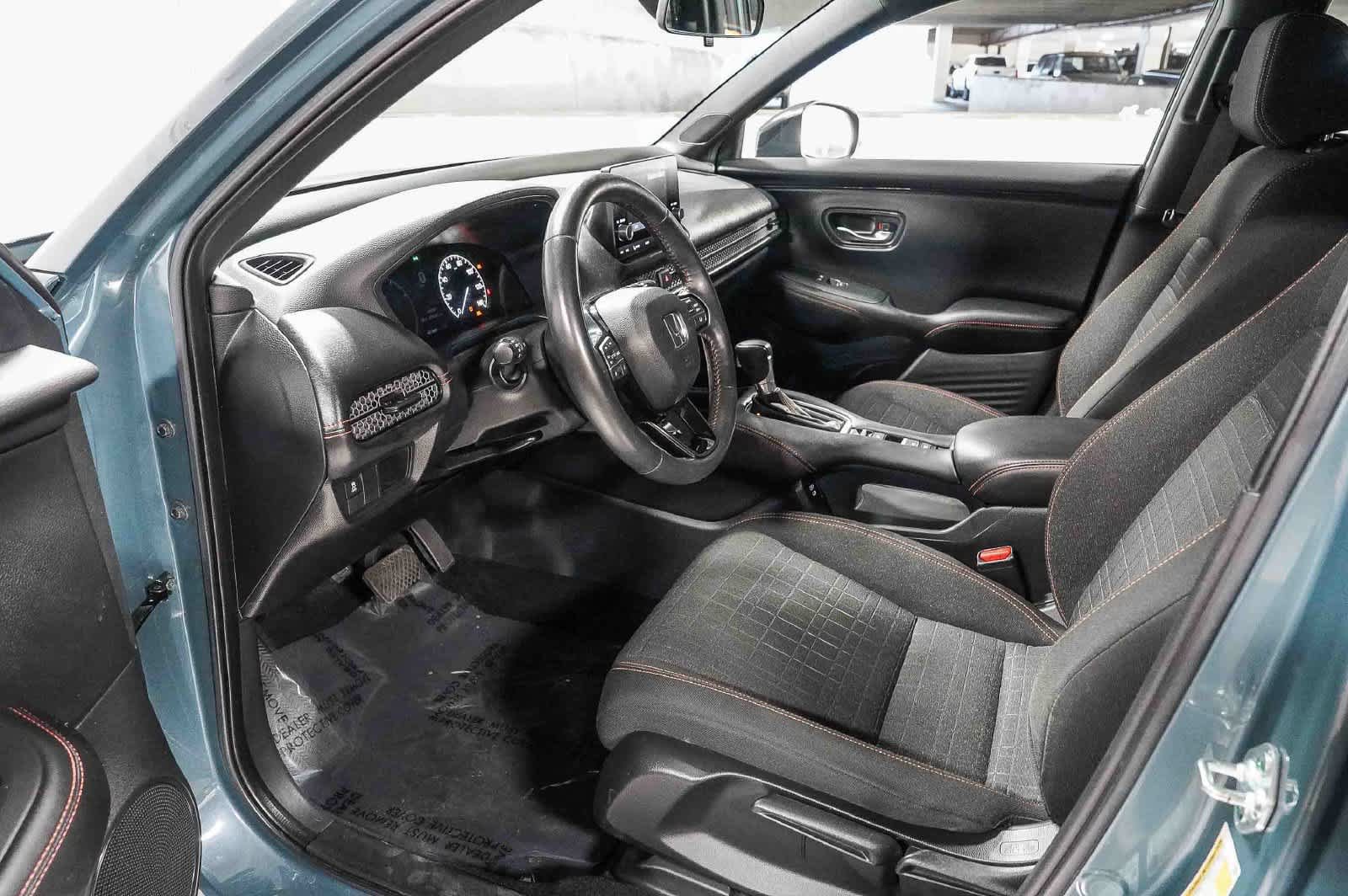 Used 2024 Honda HR-V Sport image 17