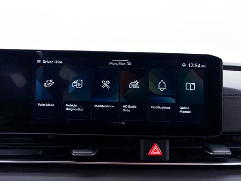 Used 2025 Kia Carnival EX image 24