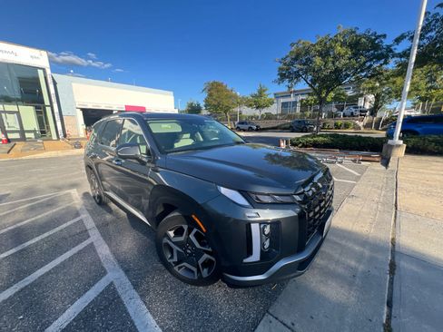 Used 2024 Hyundai Palisade Limited AWD/4WD image 5