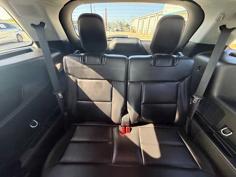 Used 2023 Ford Explorer XLT w/ Equipment Group 202A AWD/4WD image 27