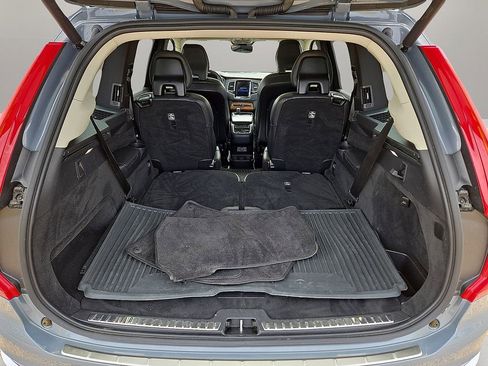 Used 2023 Volvo XC90 B6 Plus w/ Protection Package Premier image 15