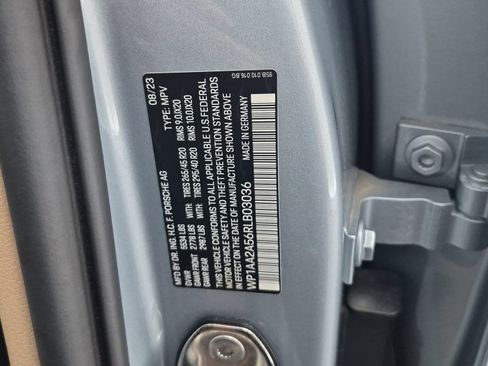 Certified 2024 Porsche Macan Turbo AWD/4WD image 29