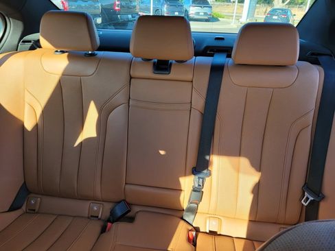 Used 2021 BMW 530i w/ Premium Package RWD image 12