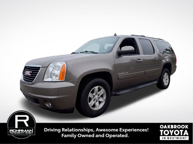 Used 2013 GMC Yukon XL SLT w/ SLT-2 Equipment Package AWD/4WD image 1