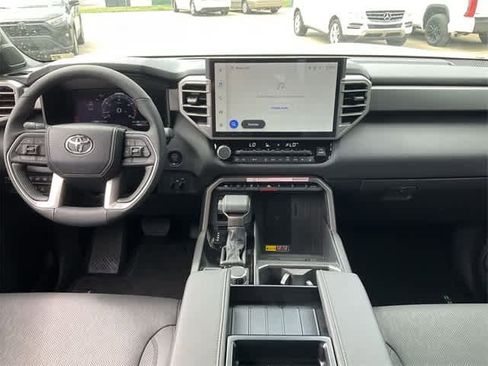 Used 2025 Toyota Tundra Limited image 20