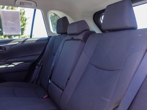 Certified 2021 Toyota RAV4 LE AWD/4WD image 24