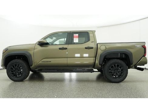 New 2026 Toyota Tacoma TRD Off-Road AWD/4WD image 19