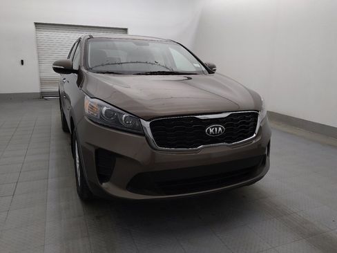 Used 2019 Kia Sorento LX image 14
