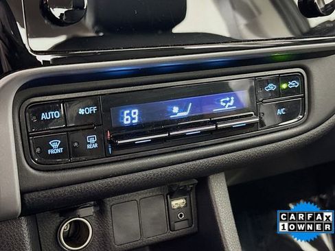 Used 2019 Toyota Corolla LE image 15