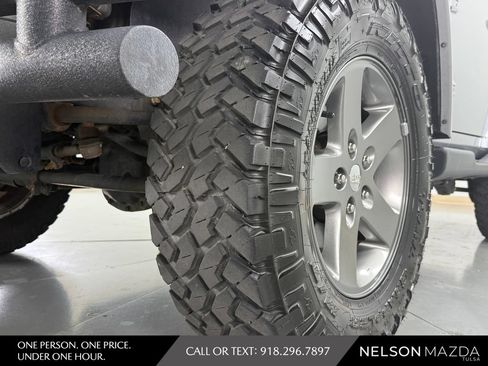 Used 2015 Jeep Wrangler Sport AWD/4WD image 10
