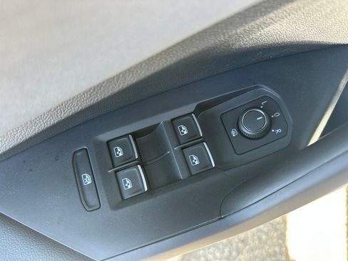 New 2026 Volkswagen Jetta SE FWD image 11