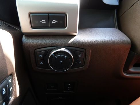 Used 2021 Ford F350 King Ranch w/ King Ranch Ultimate Package AWD/4WD image 27