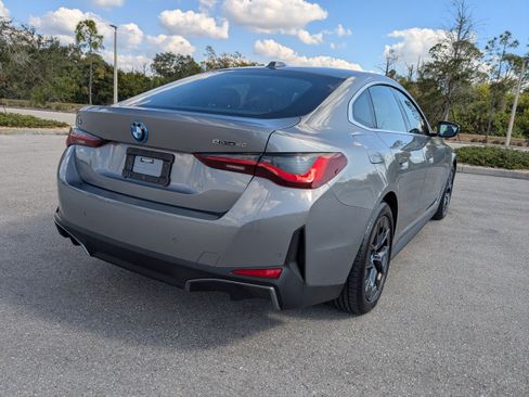 Used 2023 BMW i4 eDrive40 image 5