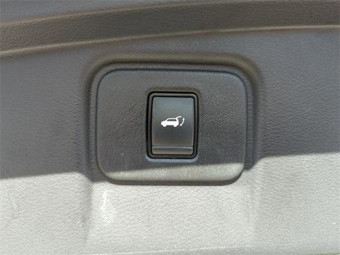 Certified 2020 Nissan Murano SL w/ Cargo Package image 17