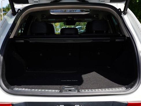 Used 2023 Genesis GV70 2.5T w/ Select Package image 17