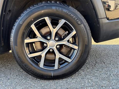 Used 2024 Jeep Grand Cherokee L Limited w/ Luxury Tech Group II image 21