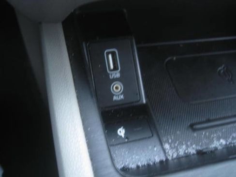 Used 2020 Kia Sedona EX image 25