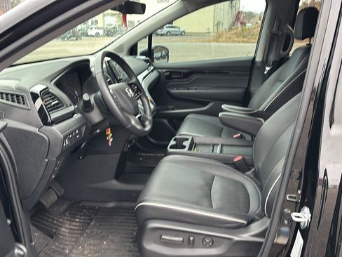 Used 2024 Honda Odyssey Elite image 9