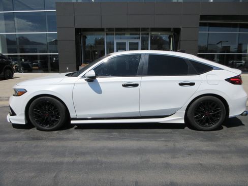 Used 2023 Honda Civic EX-L image 3