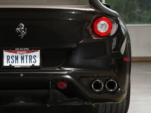 Used 2016 Ferrari FF image 64