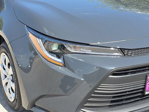 Used 2026 Toyota Corolla LE FWD image 27