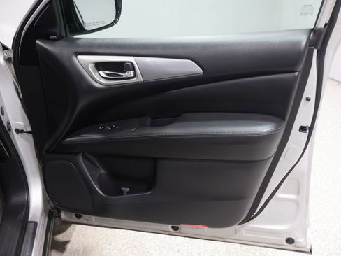 Used 2017 Nissan Pathfinder SL AWD/4WD image 24