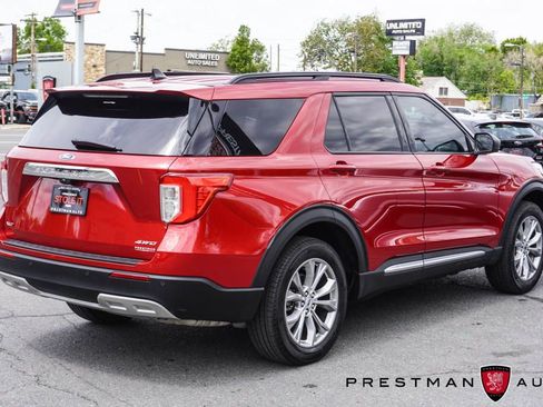 Used 2023 Ford Explorer XLT w/ Equipment Group 202A AWD/4WD image 22