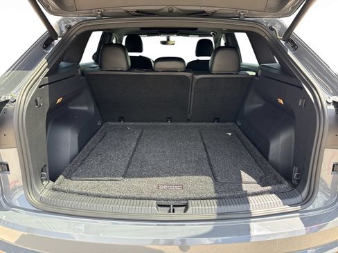 Used 2021 Volkswagen Atlas Cross Sport SE w/ Panoramic Sunroof Package FWD image 20