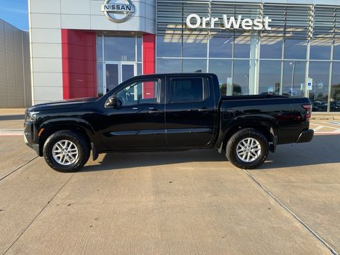 Used 2022 Nissan Frontier S w/ Technology Package image 2