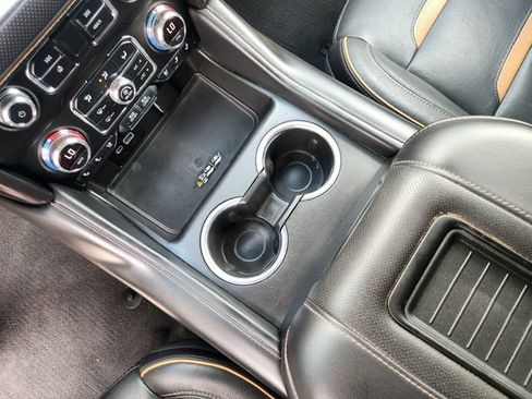 Used 2022 GMC Yukon AT4 AWD/4WD image 22