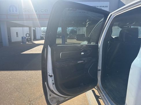 Used 2023 RAM 1500 Laramie image 12