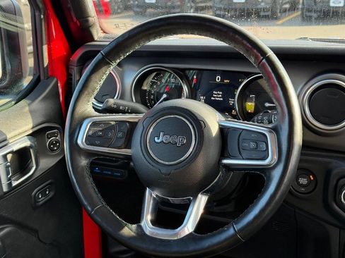 Used 2022 Jeep Wrangler Unlimited Rubicon 4xe w/ Cold Weather Group AWD/4WD image 15