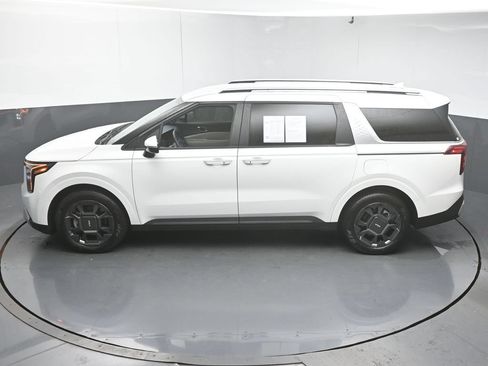 Used 2026 Kia Carnival EX FWD image 48
