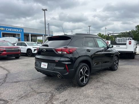 Used 2023 Chevrolet TrailBlazer RS FWD image 3