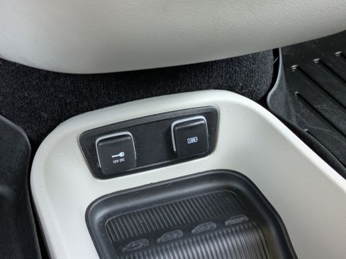 Used 2018 Chrysler Pacifica Limited w/ Advanced Safetytec Group image 31