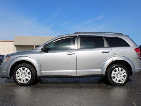 Used 2016 Dodge Journey SE w/ Flexible Seating Group image 11