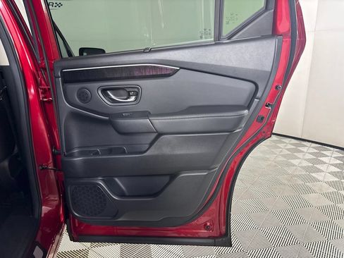 Used 2025 Honda Pilot Elite image 29