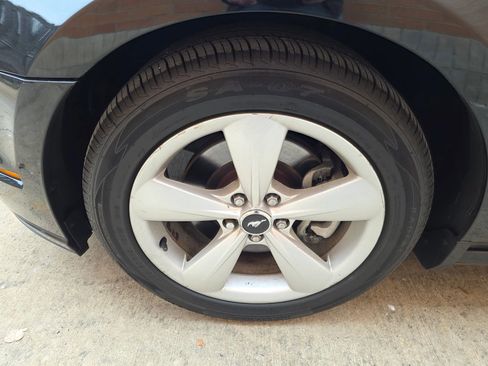 Used 2014 Ford Mustang GT image 27