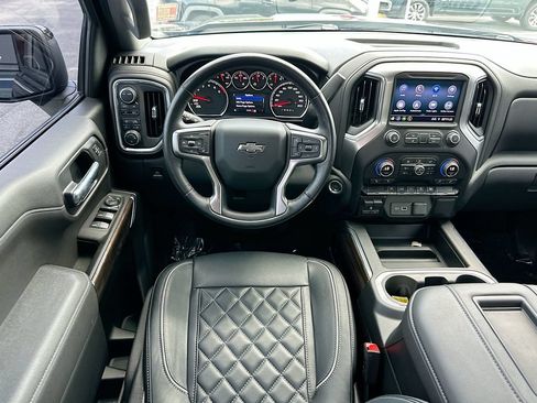 Used 2020 Chevrolet Silverado 1500 RST w/ Rally Edition AWD/4WD image 21