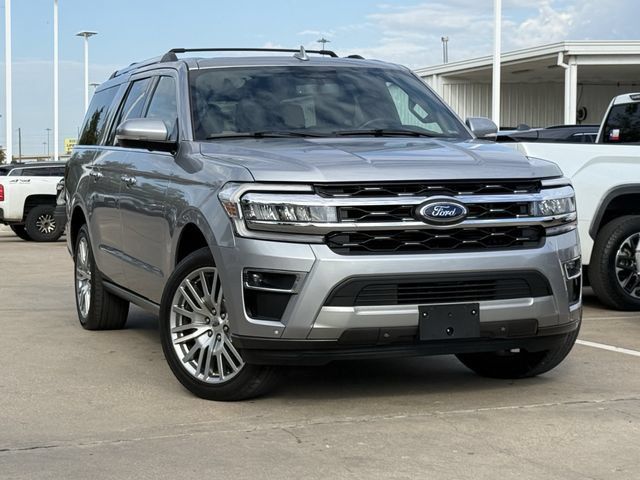 Used 2024 Ford Expedition Max Limited AWD/4WD image 2