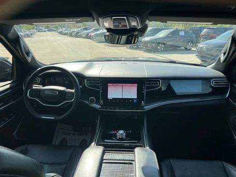 Used 2022 Jeep Wagoneer Series II RWD image 21