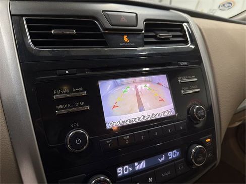 Used 2014 Nissan Altima 2.5 SV image 24