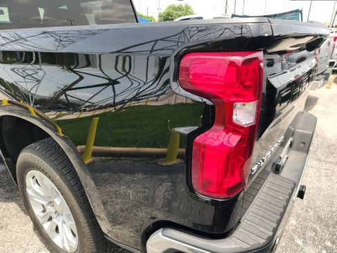 Used 2023 Chevrolet Silverado 1500 LTZ RWD image 6