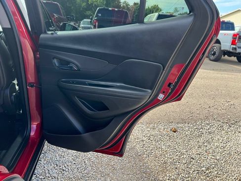 Used 2020 Buick Encore Preferred FWD image 18